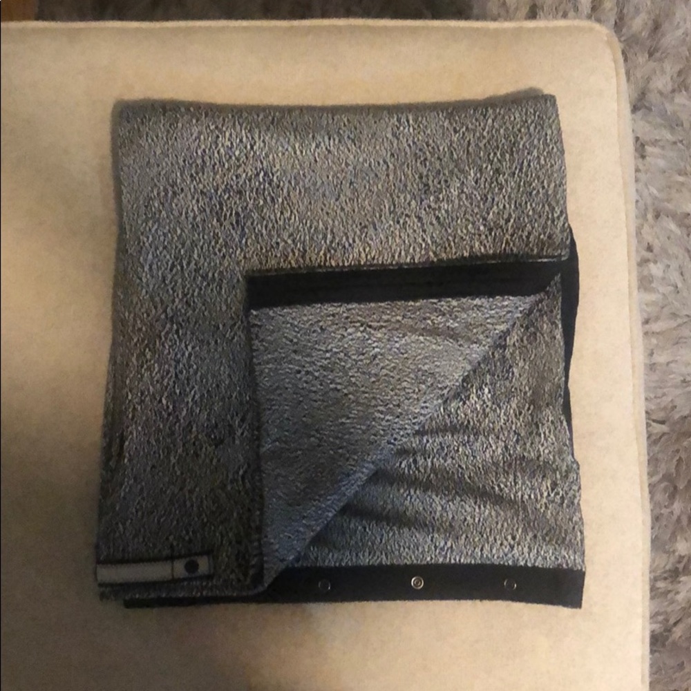 Lululemon Vinyasa Scarf